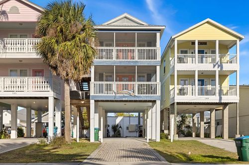 557 1st St, CEDAR KEY, FL, 32625-5109 | Card Image