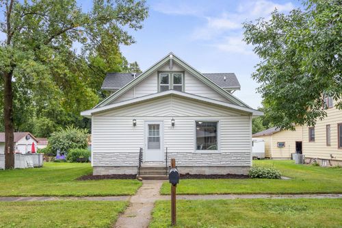 507 N Main St, Winthrop, MN, 55396-2423 | Card Image