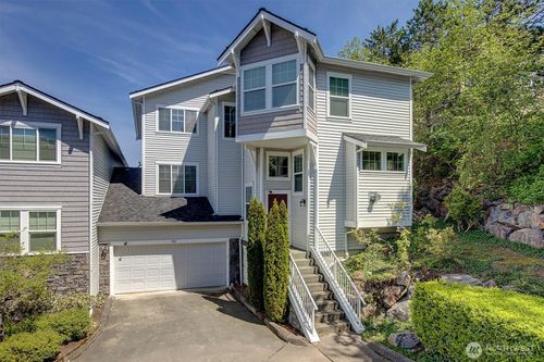 501-1601 Ne Katsura St, Issaquah, WA, 98029-7694 | Card Image