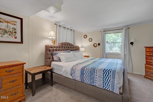 126 White Oak Dr, Durham, NC, 27707-9582 | Card Image