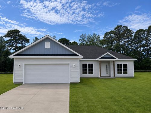 300 Eastwood Dr, Wallace, NC, 28466-2396 | Card Image