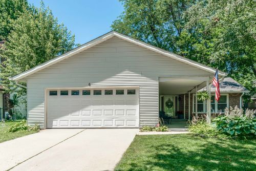 6 S Deerpath Dr, Vernon Hills, IL, 60061-2402 | Card Image
