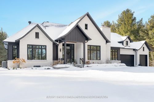 4 Sycamore Cir, Phelpston, ON, L0L2K0 | Card Image