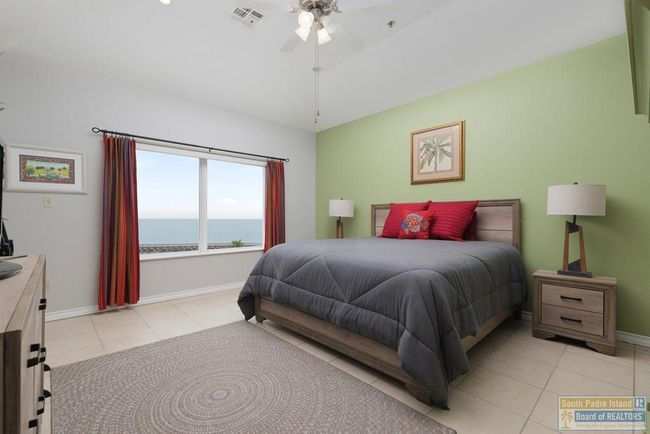 1404 - 301 E Houston St, Condo with 3 bedrooms, 2 bathrooms and null parking in Port Isabel TX | Image 9