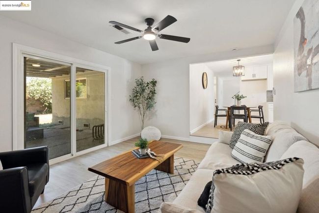6419 Dallas Way, House other with 3 bedrooms, 2 bathrooms and 1 parking in Sacramento CA | Image 13