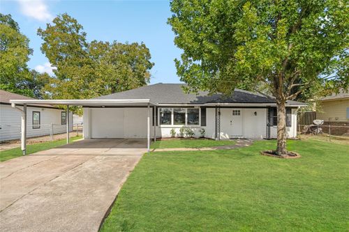 719 E 40th 1/2 St, Houston, TX, 77022-4605 | Card Image