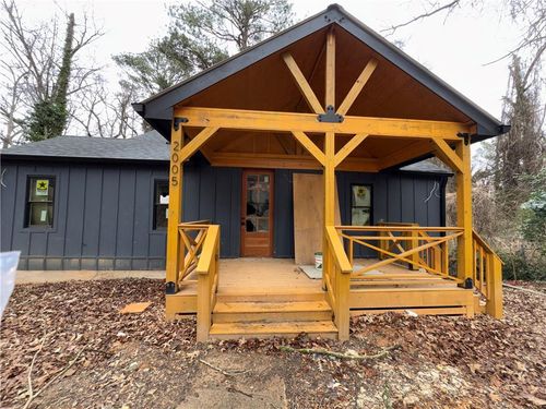 2005 Arlington Cir Nw, Atlanta, GA, 30318-6307 | Card Image