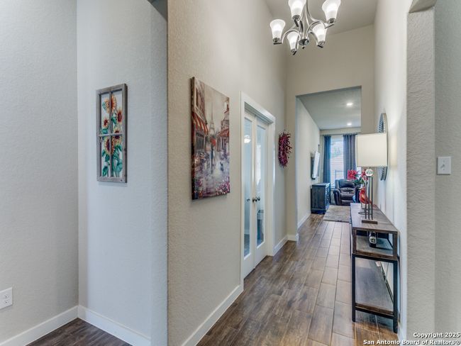 15729 La Subida Trl, House other with 3 bedrooms, 3 bathrooms and null parking in Helotes TX | Image 4
