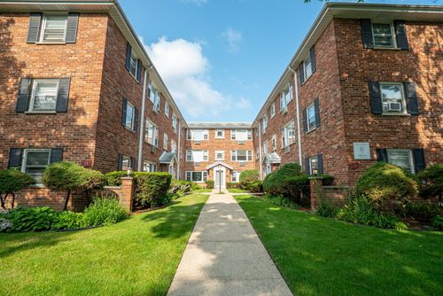 apt-6-38 S Waiola Ave, La Grange, IL, 60525-2594 | Card Image