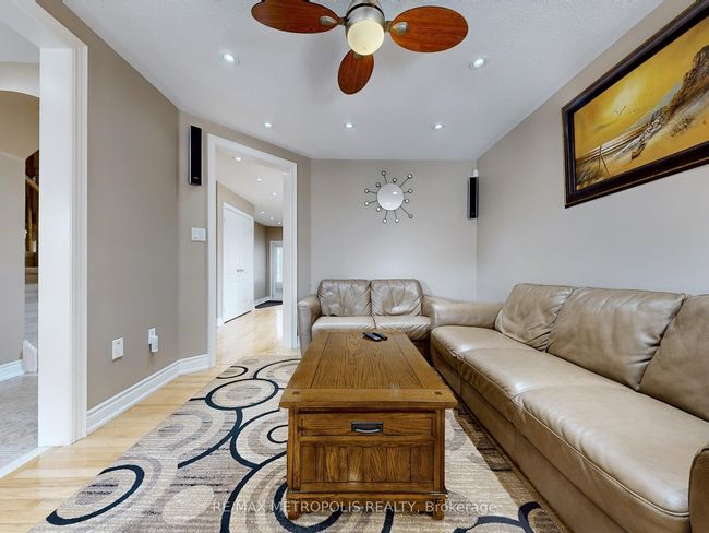 263 Greenwood Dr, House other with 3 bedrooms, 3 bathrooms and 4 parking in Angus ON | Image 11