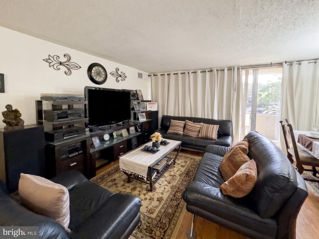 Residential in HYATTSVILLE 4