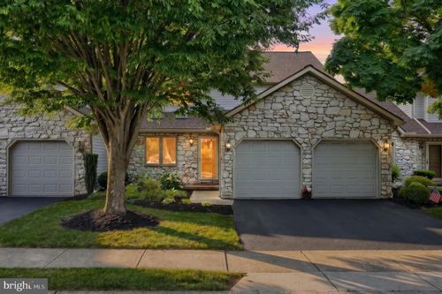 2632-2632 Fairway Dr, YORK, PA, 17402-7768 | Card Image