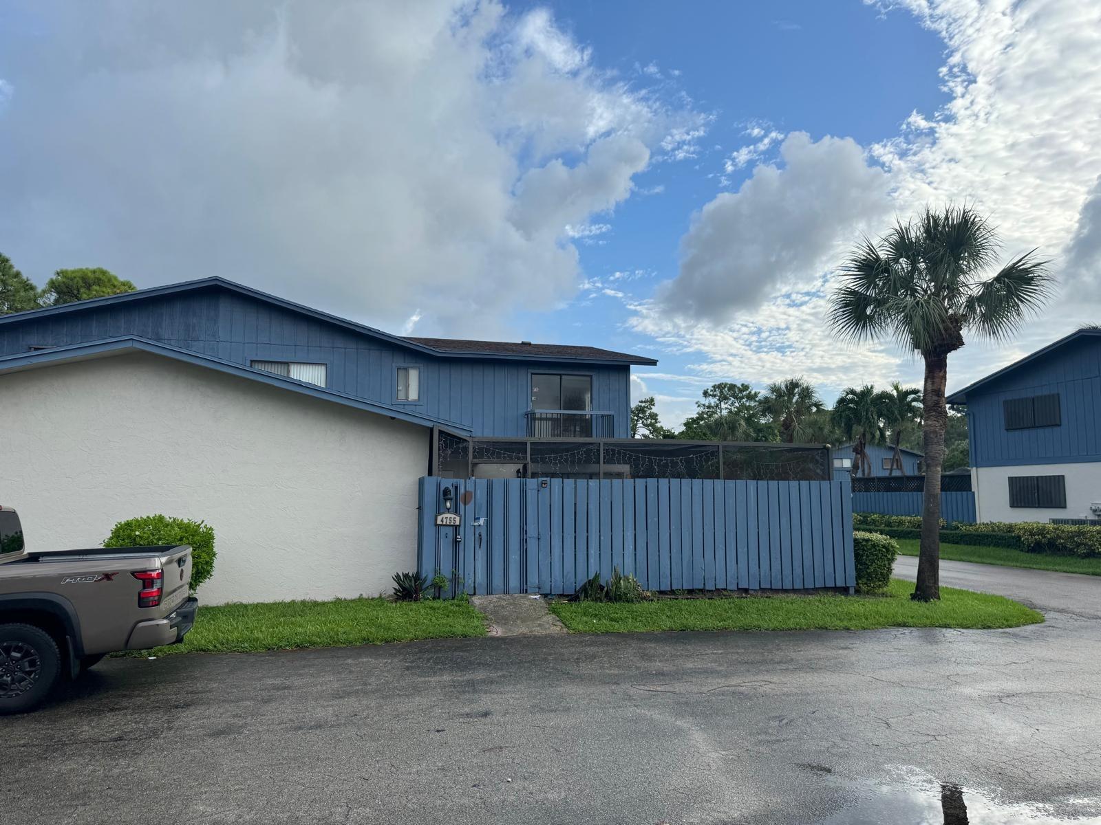 Holly Lake Dr, Lake Worth, FL 33463