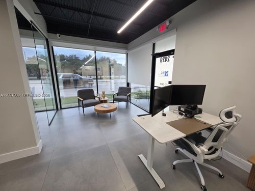 2429 Davie Blvd, Fort Lauderdale, FL, 33312-3025 | Card Image