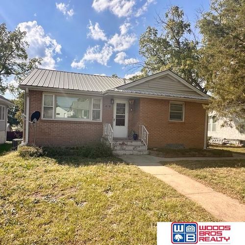 1111 D St, Fairbury, NE, 68352-1515 | Card Image