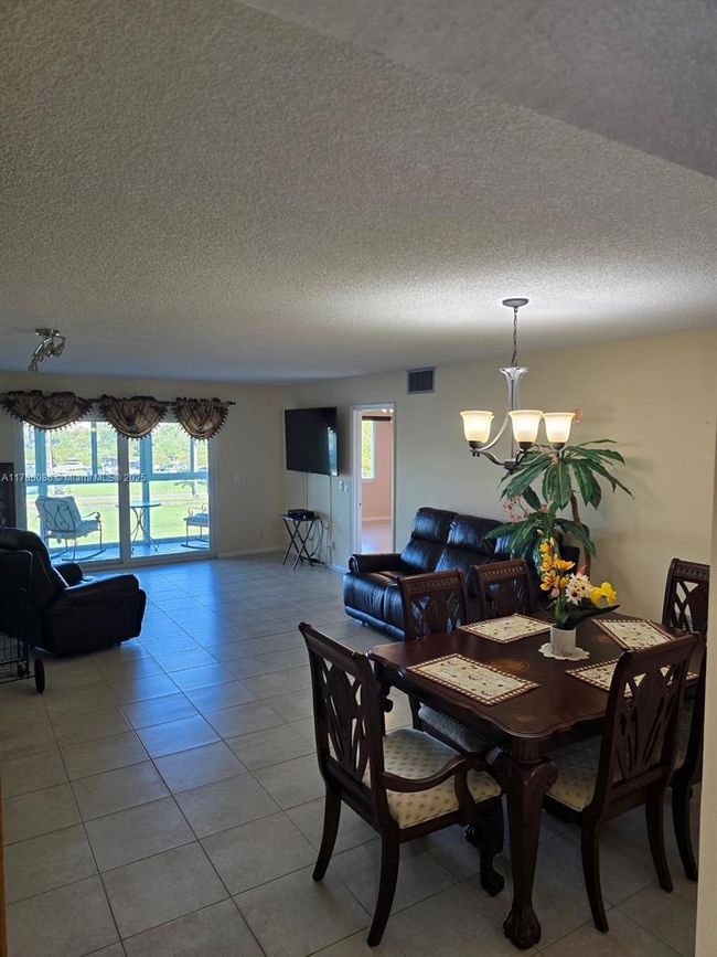 APT-407A - 901 Sw 128 Th Ter, Condo with 1 bedrooms, 2 bathrooms and null parking in PEMBROKE PINES FL | Image 4
