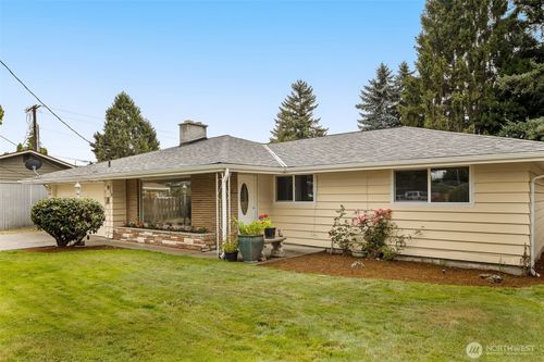 2215 D Street Se, Auburn, WA, 98002 | Card Image