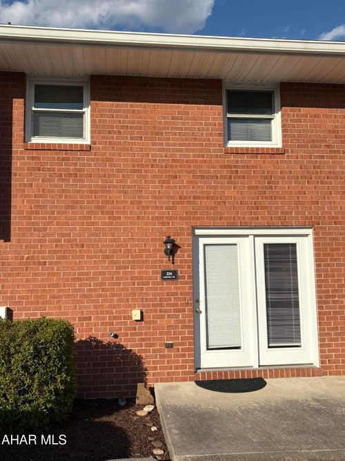 224 Campbell Dr, Duncansville, PA, 16635-6944 | Card Image