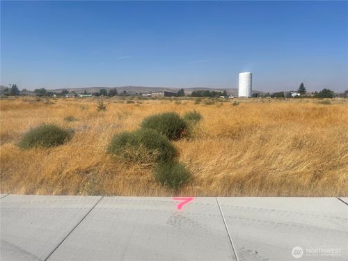 9 Parkside Loop, Ephrata, WA, 98823-9493 | Card Image