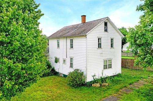 78 Water St, Fredonia, PA, 16124-5013 | Card Image