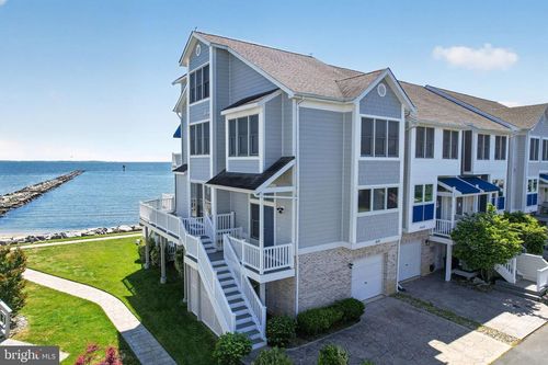 8071 Windward Key Dr, CHESAPEAKE BEACH, MD, 20732-3194 | Card Image