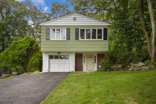 126 Harris Ave, Stanhope, NJ, 07874-2251 | Card Image