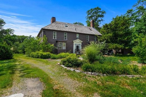 190 Granite St, Rockport, MA, 01966-1232 | Card Image