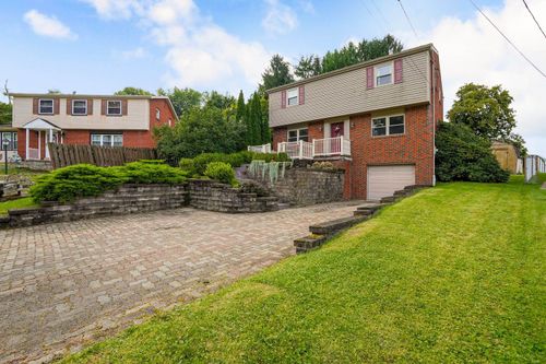 32 Carlsbad Rd, Pittsburgh, PA, 15239-2324 | Card Image