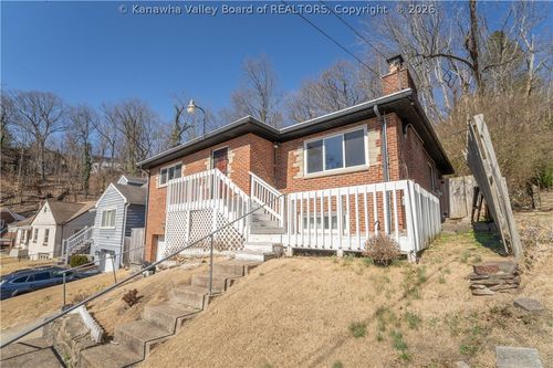 670 Forest Cir, South Charleston, WV, 25303-2611 | Card Image