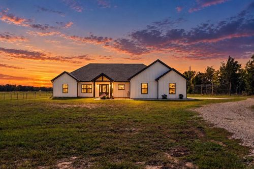 711 Cr 3717, Edgewood, TX, 75117 | Card Image