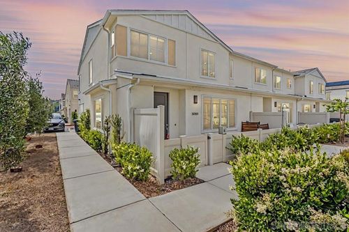 35103 Vine Pl, Fallbrook, CA, 92028-6550 | Card Image