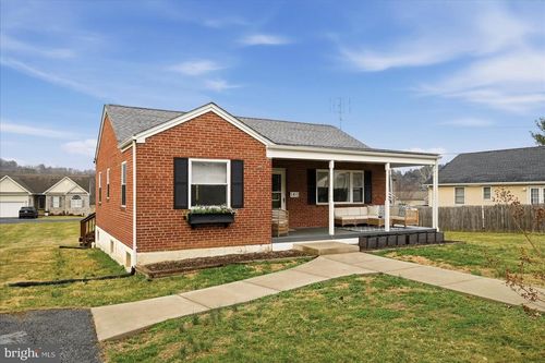 140 W Duck Street, FRONT ROYAL, VA, 22630 | Card Image