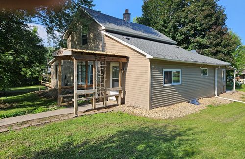 453 Summit St, Downing, WI, 54734-7407 | Card Image