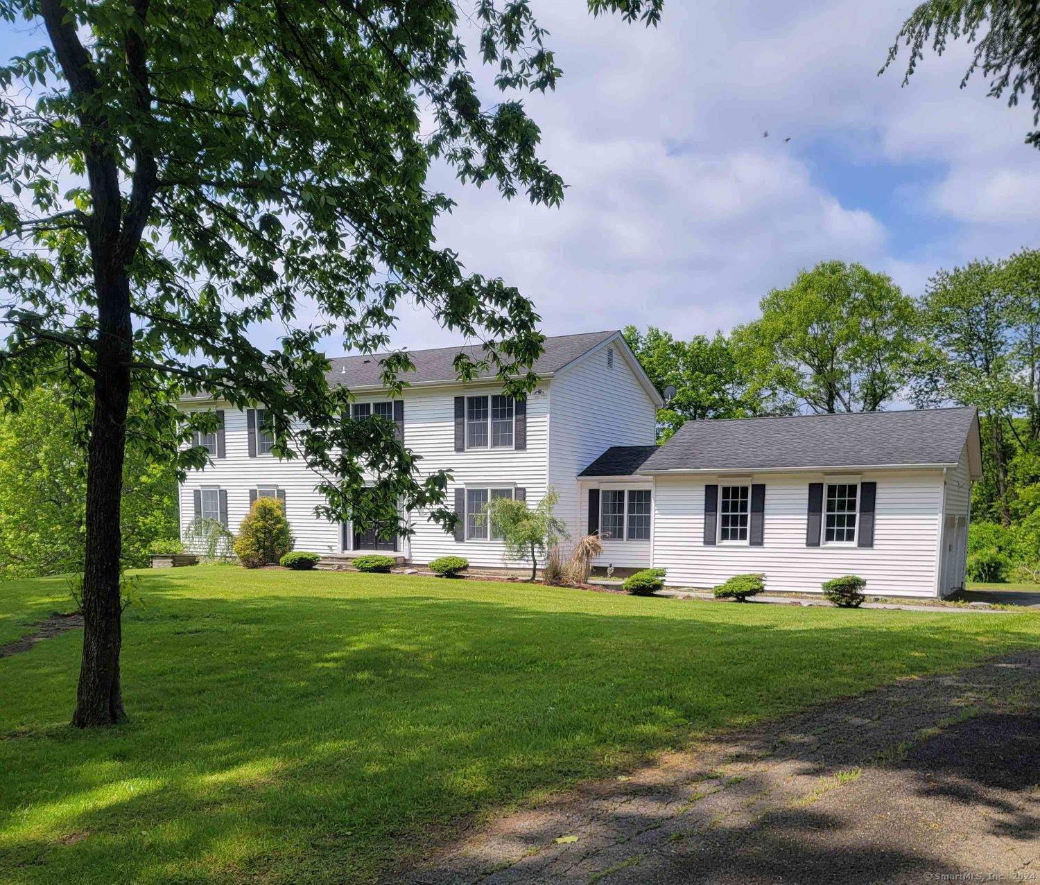 Judith Dr, Danbury, CT 06811