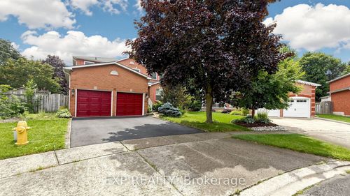 28 Hurlbut Pl, Cambridge, ON, N1T1L6 | Card Image