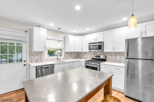50 Leslie St, East Orange, NJ, 07017-5409 | Card Image