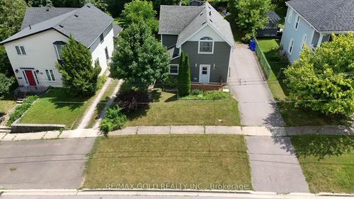 26 Brock St, Acton, ON, L7J1N2 | Card Image