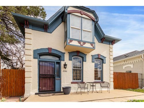 2530 Arapahoe St, Denver, CO, 80205-2616 | Card Image