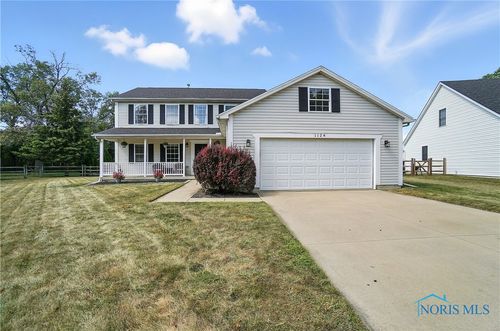 1124 Raven Rd, Bowling Green, OH, 43402-8766 | Card Image