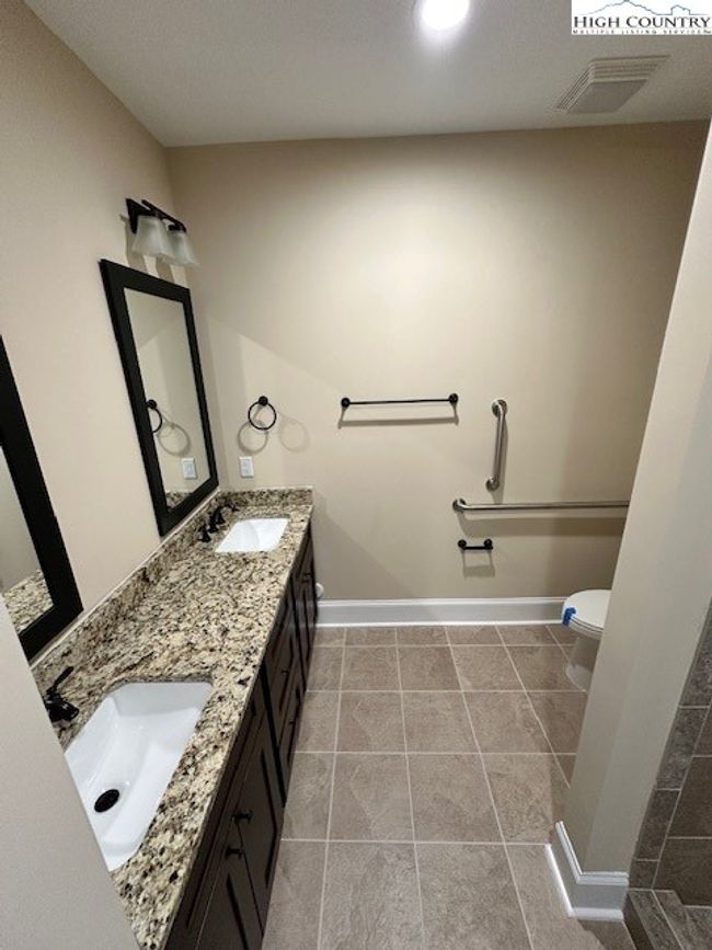 APT-102 - 155 Gateway Dr, Condo with 2 bedrooms, 2 bathrooms and null parking in Boone NC | Image 23