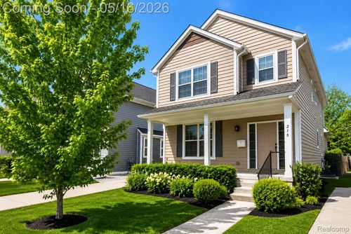 215 La Plaza Ct, Royal Oak, MI, 48073-4087 | Card Image
