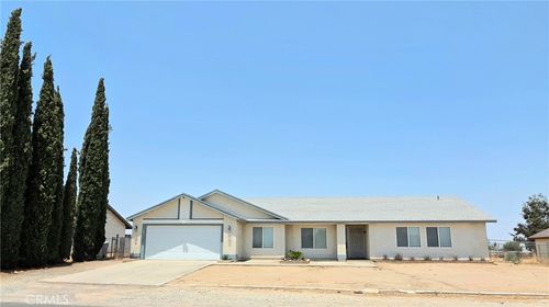 13568 Live Oak St, Hesperia, CA, 92345-8014 | Card Image