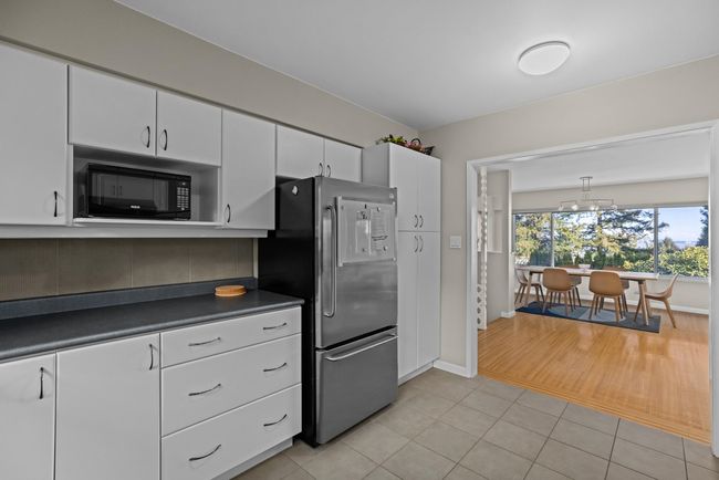 905 Greenwood Rd, House other with 4 bedrooms, 3 bathrooms and 4 parking in West Vancouver BC | Image 17
