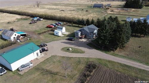 132 Centennial Street, Swift Current Rm No. 137, SK, S0N2Y0 | Card Image