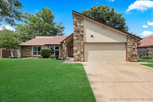 9907 E 118th St S, Bixby, OK, 74008-2235 | Card Image