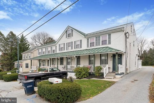 20 S Village Ave, EXTON, PA, 19341-1269 | Card Image