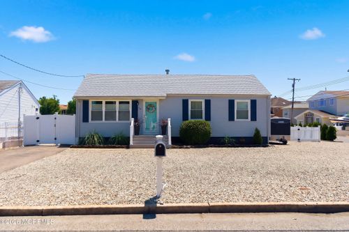 29 Clarkson Dr, Toms River, NJ, 08753-2605 | Card Image