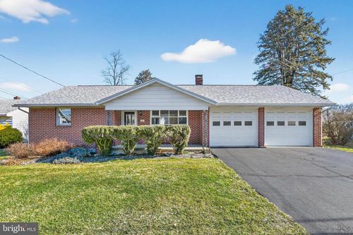 321 Lindbergh Ave, BLANDON, PA, 19510-9708 | Card Image