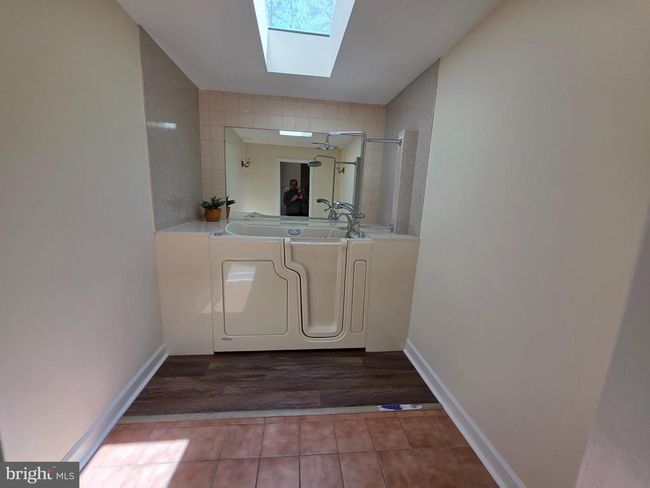 6013 Harvester Ct, House other with 4 bedrooms, 3 bathrooms and null parking in BURKE VA | Image 17
