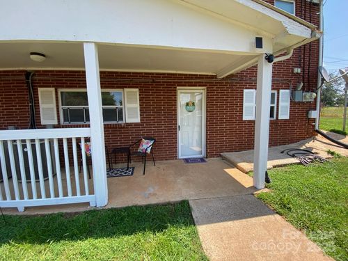 1109 Sunset St, Newton, NC, 28658-2541 | Card Image